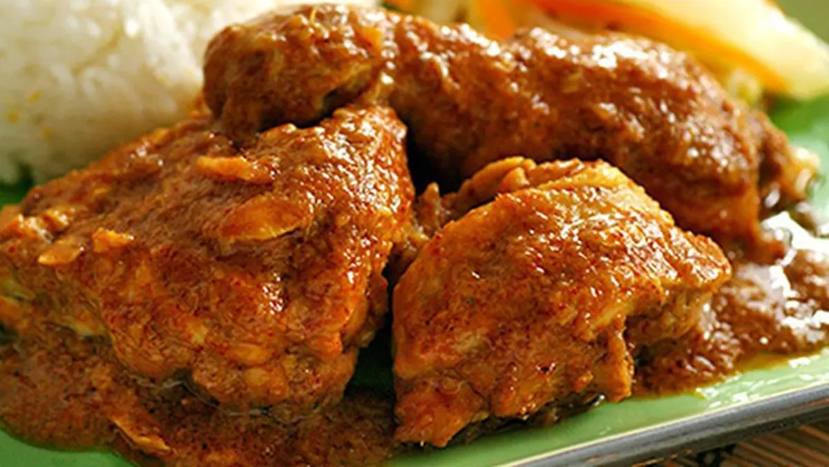 You are currently viewing Rendang Ayam: Kelezatan Khas Indonesia yang Menggugah Selera